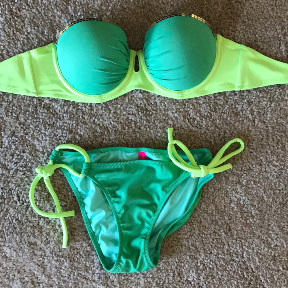Victoria’s Secret Bikini